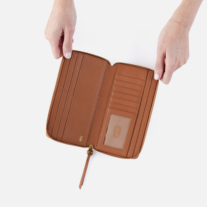 Hart Large Wallet In Pebbled Leather - Warm Honey | HOBO