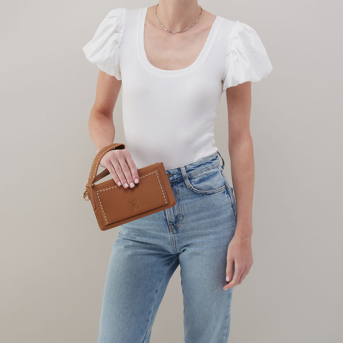 Hart Wristlet In Pebbled Leather - Warm Honey | HOBO