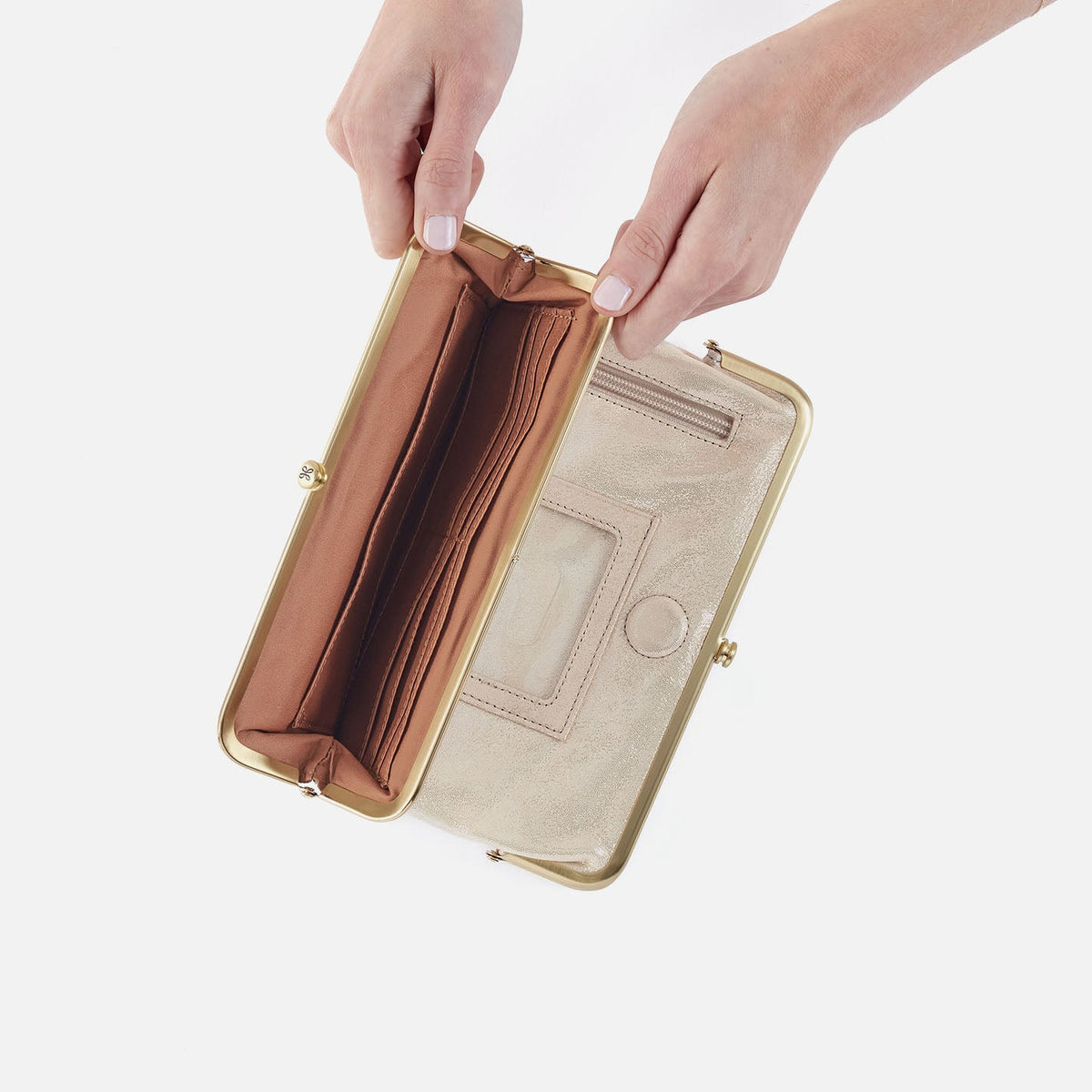 Lauren Clutch-Wallet In Metallic Leather - Sand Shimmer | HOBO