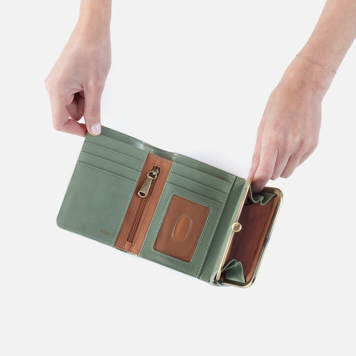Robin Compact Wallet In Polished Leather - Jade | HOBO