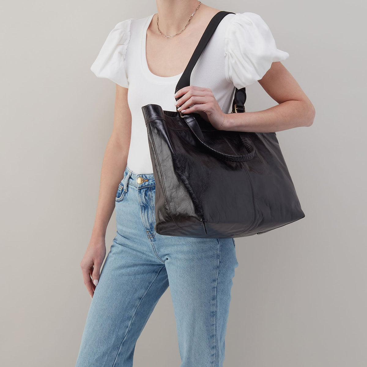 Romy Max Tote In Polished Leather - Black | HOBO