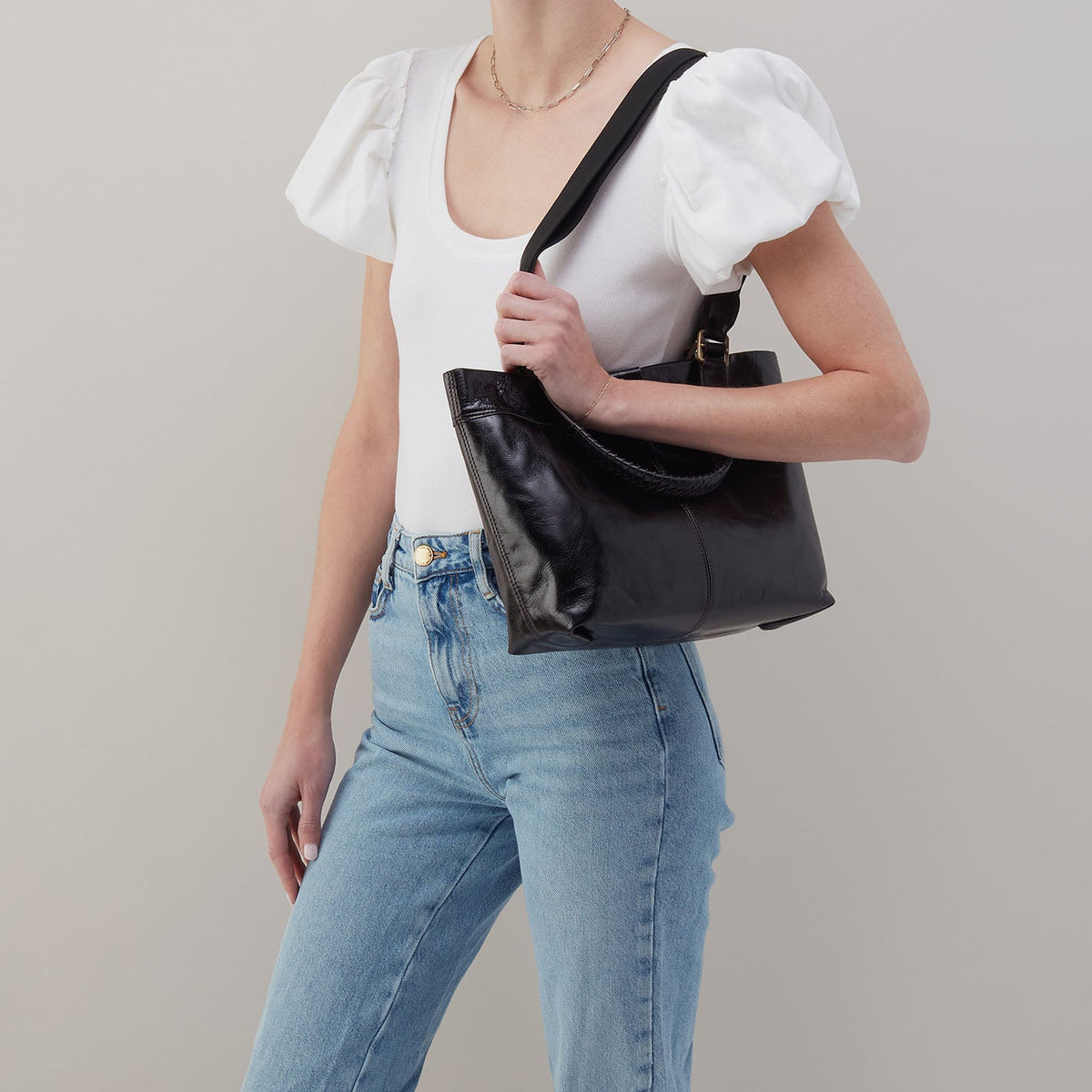 Romy Medium Tote In Polished Leather - Black | HOBO