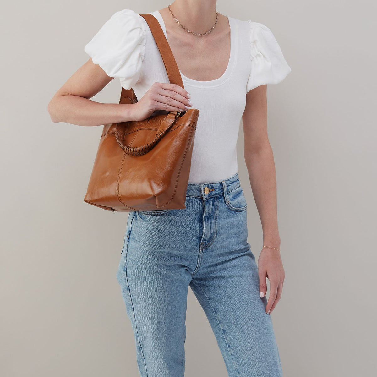 Romy Medium Tote In Polished Leather - Truffle | HOBO