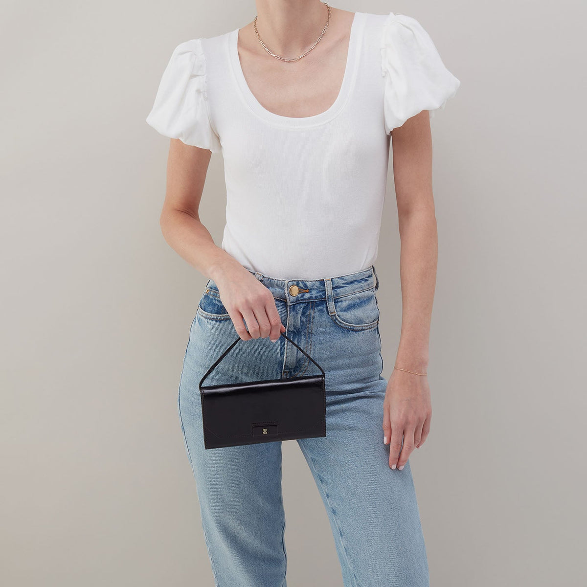 Romy Wallet Crossbody In Polished Leather - Black | HOBO