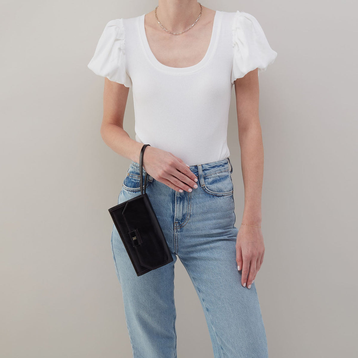 Romy Wallet Crossbody In Polished Leather - Black | HOBO