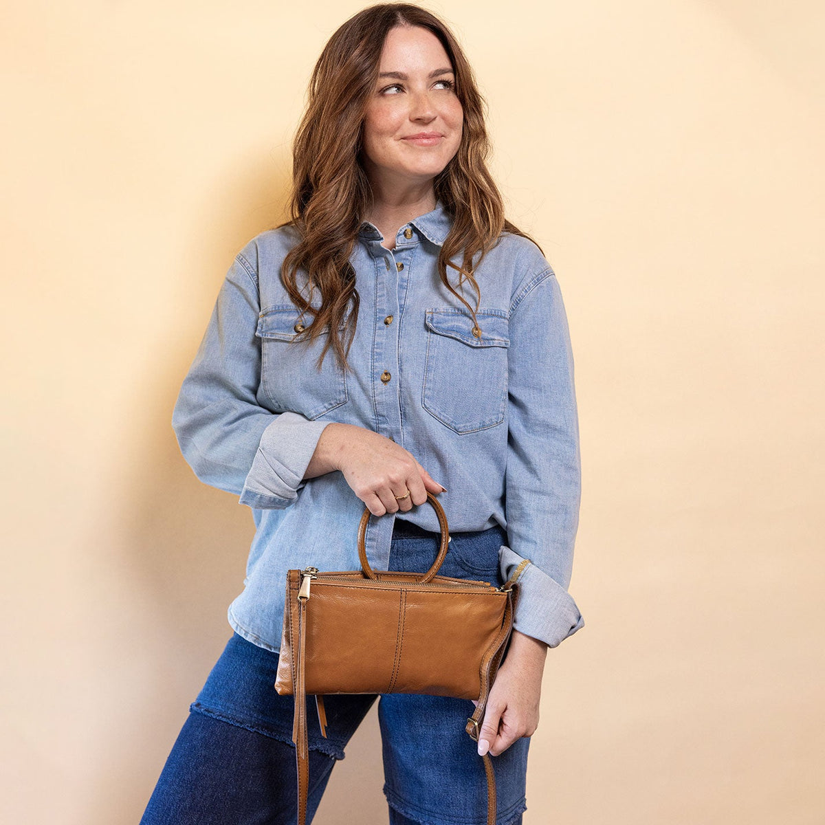 Sable Crossbody In Polished Leather - Truffle | HOBO