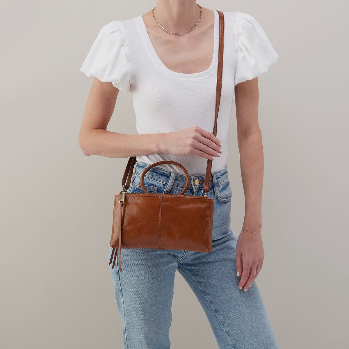 Sable Crossbody In Polished Leather - Truffle | HOBO