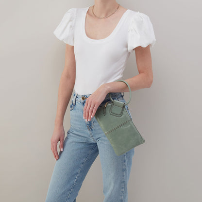 Sable Wristlet In Polished Leather - Jade | HOBO