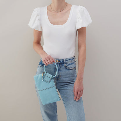 Sable Wristlet In Polished Leather - Stratosphere | HOBO