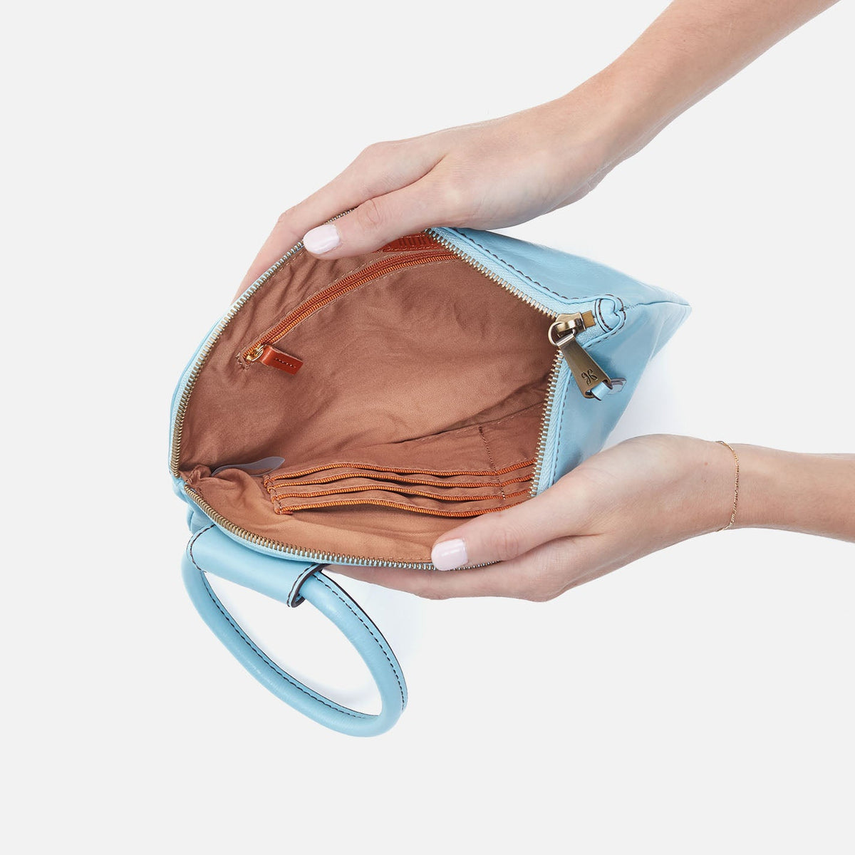 Sable Wristlet In Polished Leather - Stratosphere | HOBO
