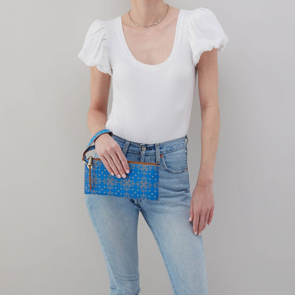 Vida Wristlet In Coated Canvas - Blue Journey Bandana | HOBO