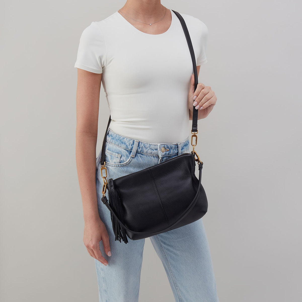 Kori Crossbody In Pebbled Leather - Black | HOBO