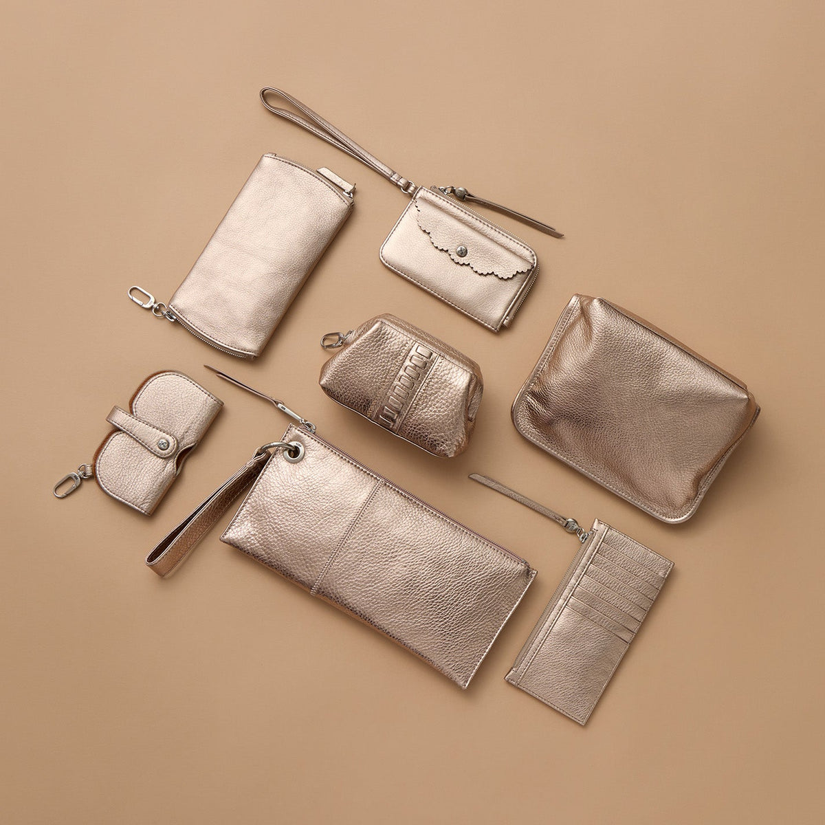 Carte Card Case In Metallic Leather - Cameo Quartz | HOBO