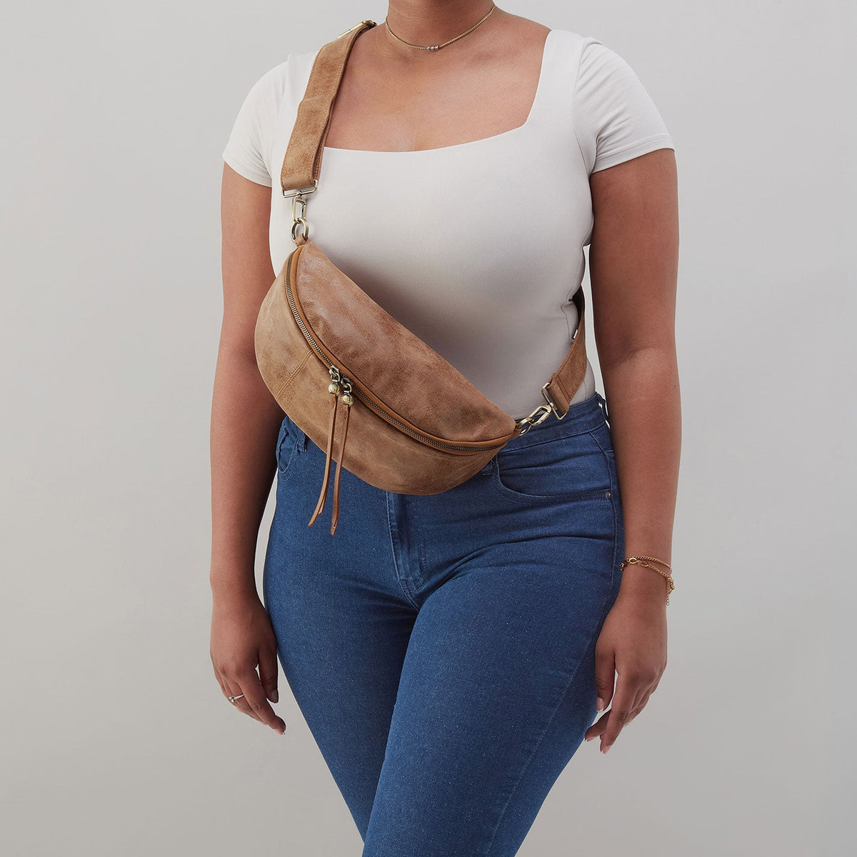 Hunter Medium Belt Bag In Buffed Leather - Whiskey | HOBO