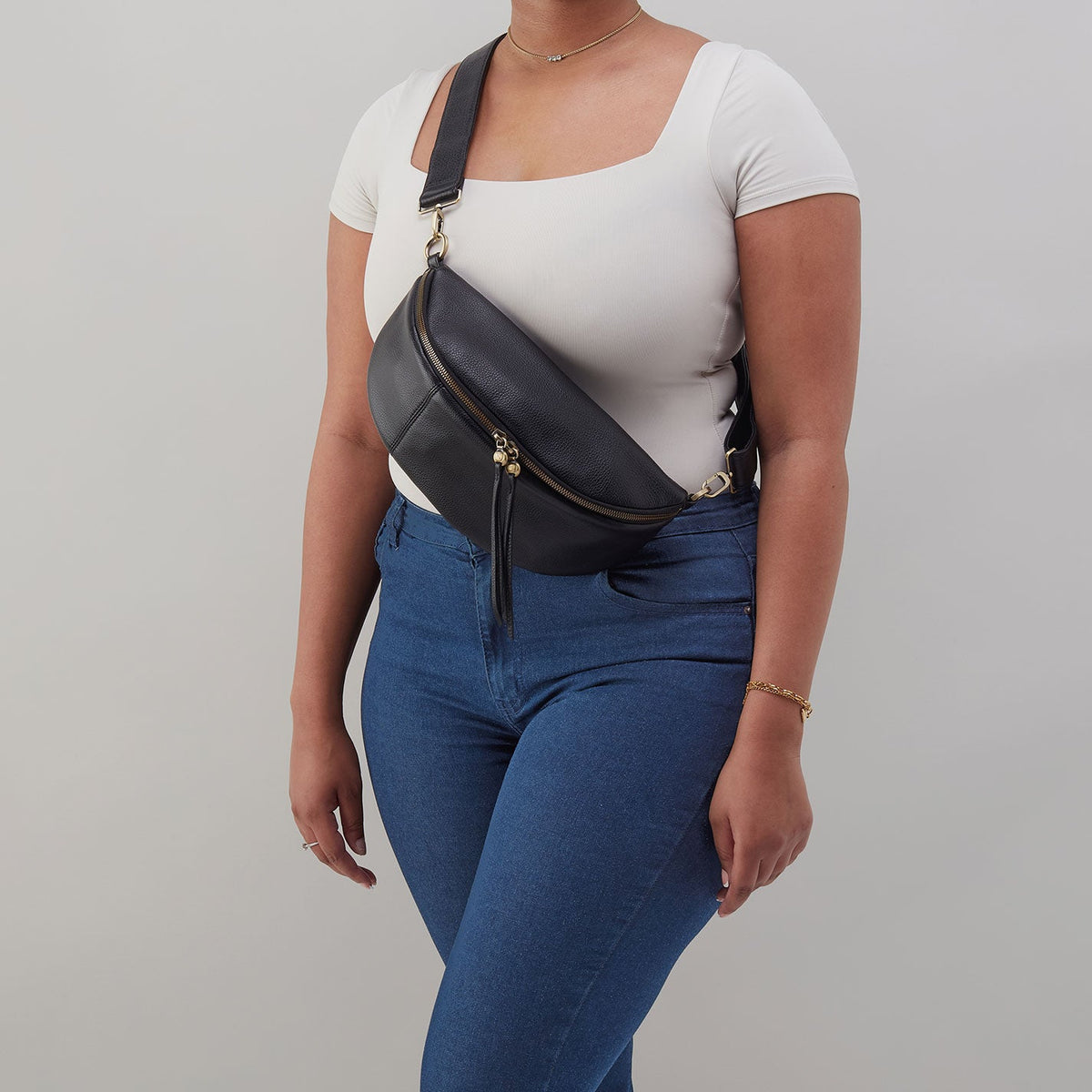 Hunter Medium Belt Bag In Pebbled Leather - Black | HOBO