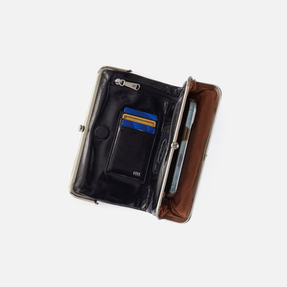 Lauren Clutch-Wallet In Pebbled Leather - Birch | HOBO