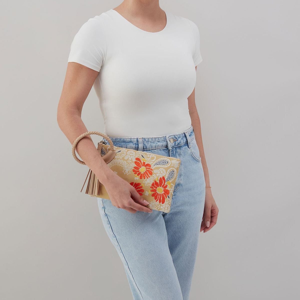 Sheila Clutch In Canvas - Sunset Bandana | HOBO