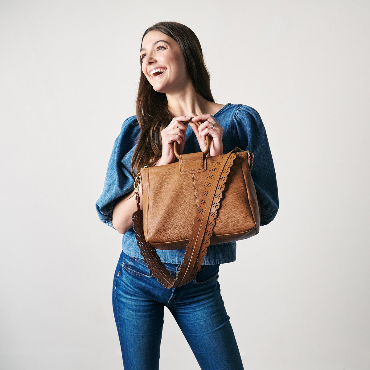 Sheila Medium Satchel In Pebbled Leather - Warm Honey | HOBO